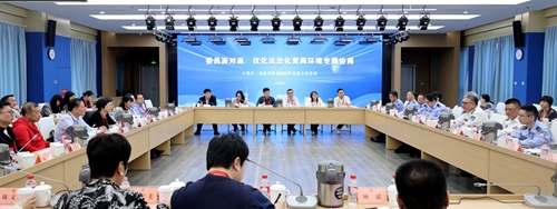 20250417区政协组织委员赴公安青浦分局调研法治化营商环境.jpg